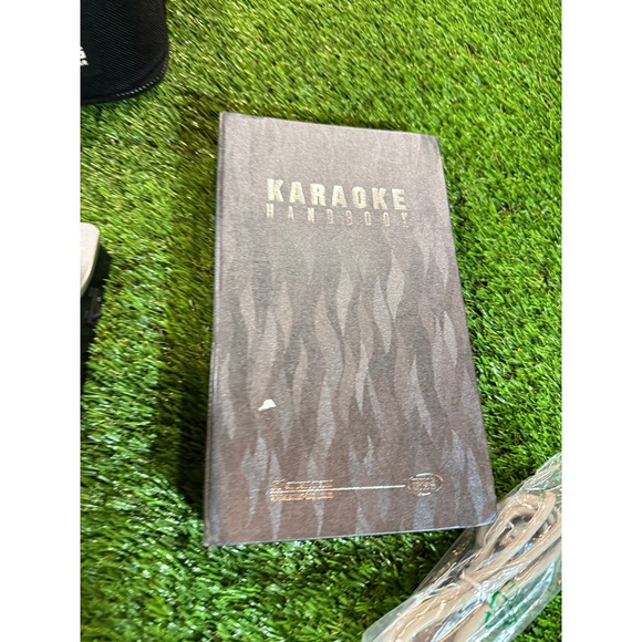 Magic Sing Karaoke Microphone System ET25K with 2 Mics Remote and Handbook - Picture 3 of 5